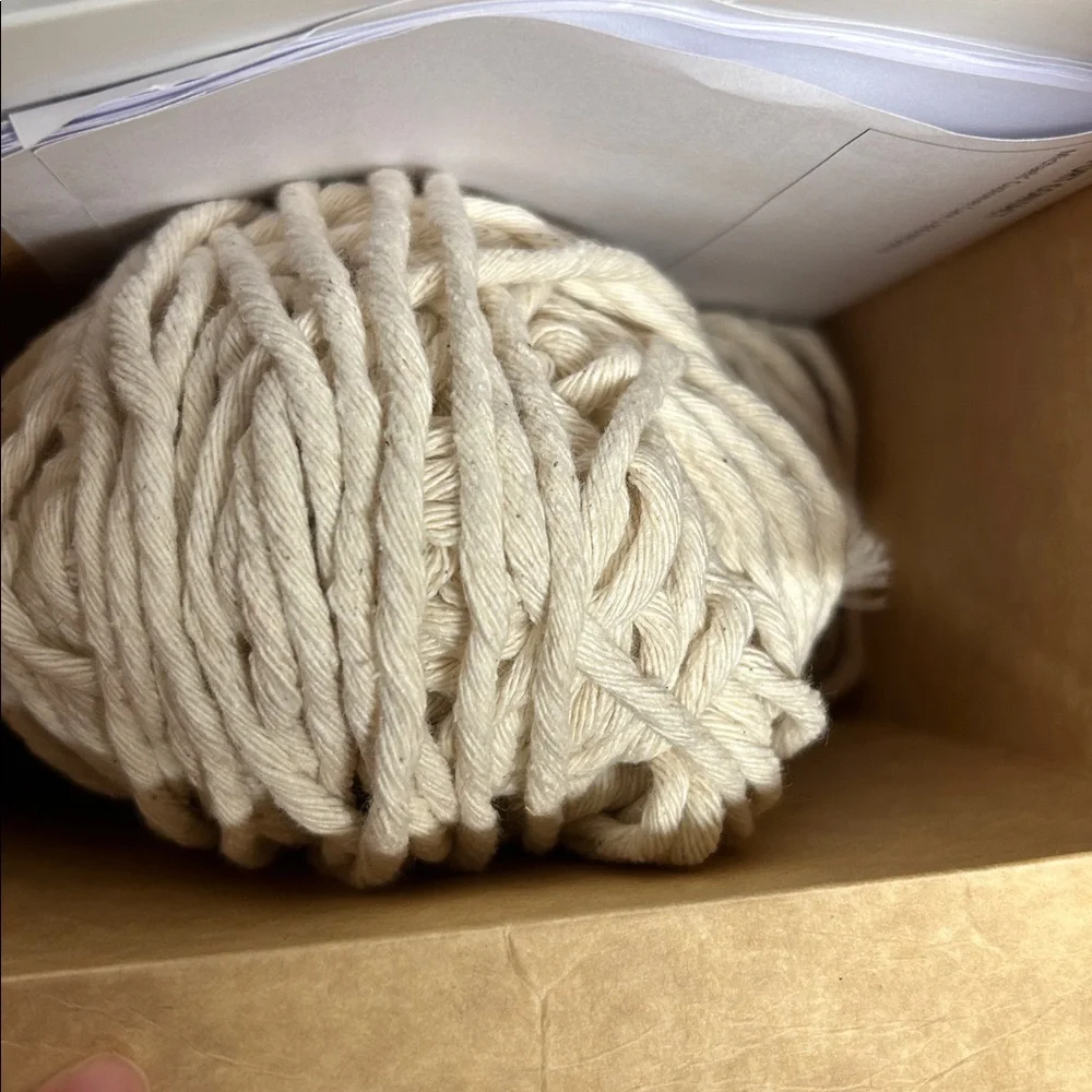 Loops & Threads Macrame Bag Kit - Picture 2 of 3